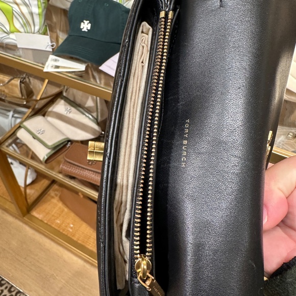 NWT! Tory Burch Kira Chevron Chain Wallet Black Quilted Leather Crossbody 90343 - Picture 8 of 9